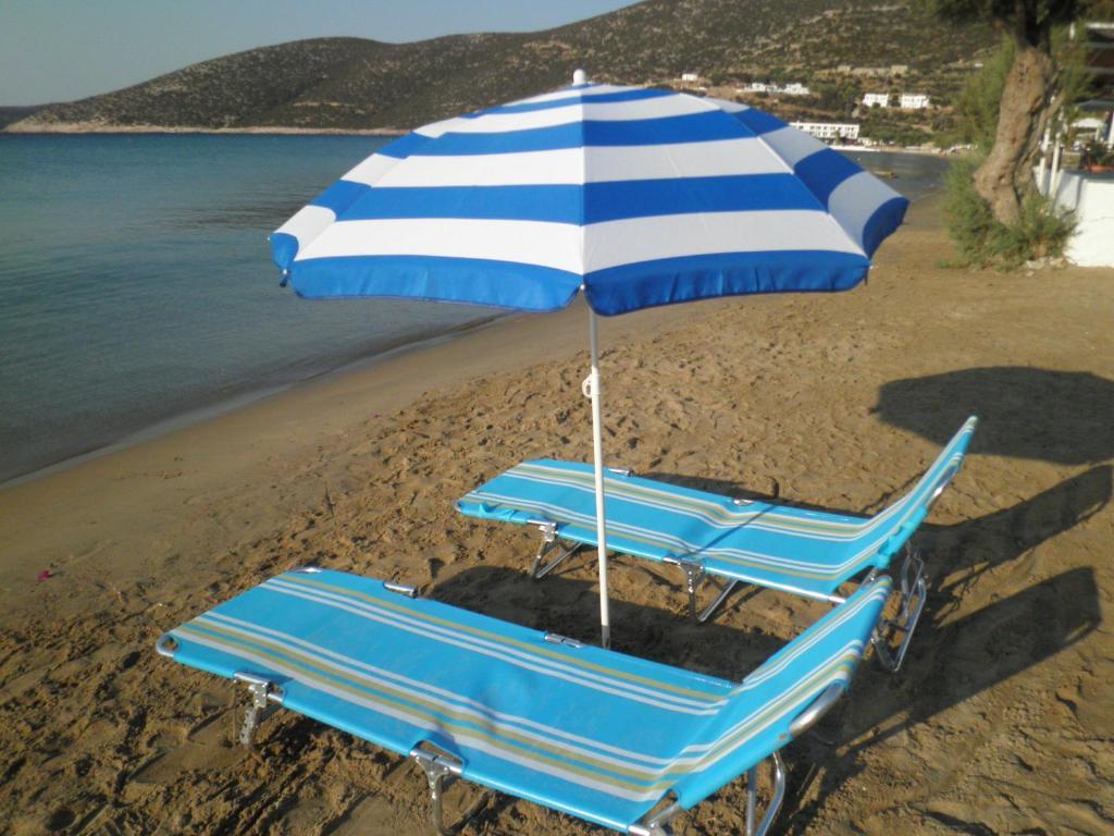 Pension Moschoula Platis Gialos  Rum bild
